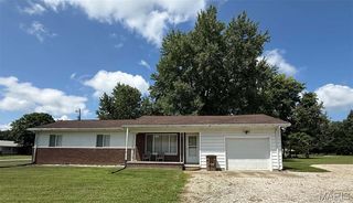 1003 W  Main St, Ramsey, IL 62080