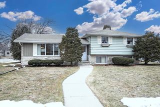 3 Westwood Ct, Appleton, WI 54911