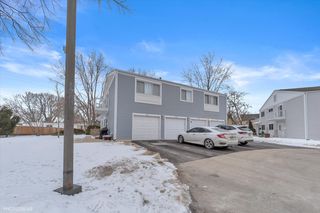 854 Cambridge Pl #128-C, Wheeling, IL 60090