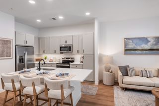 2210 N  Orange Blossom Trl #520, Orlando, FL 32804