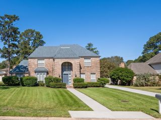 15823 Pebble Bend Dr, Houston, TX 77068