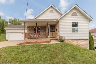 711 Bisson Ave, Akron, OH 44307