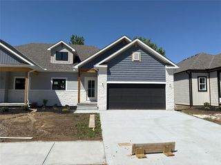 3109 Carlisle Ct, Saint Joseph, MO 64506