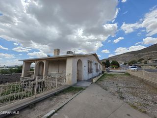 2228 Murchison Dr, El Paso, TX 79930