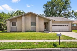 11006 E  38th St, Tulsa, OK 74146