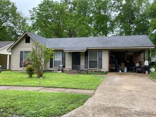 1520 5th Ave S, Columbus, MS 39701