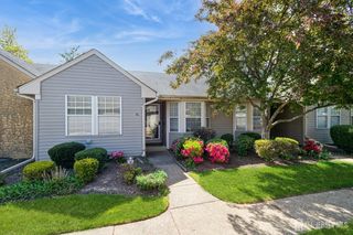 8D John Adams Ct, Monroe Township, NJ 08831