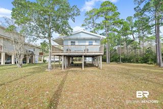 7947 Bayshore Dr, Elberta, AL 36530