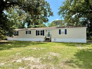 1955 Catherine Lake Road, Richlands, NC 28574