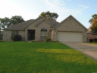 3730 Irby Dr, Conway, AR 72034