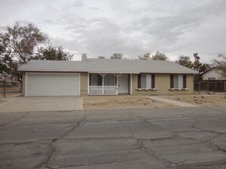 16707 Newmont Ave, Lancaster, CA 93535