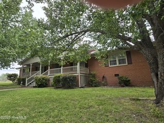 705 School Drive, Williamston, NC 27892