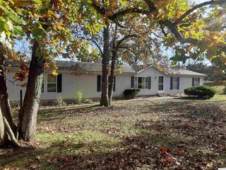 35 Lakeview Dr, Ewing, MO 63440