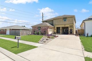 2813 Regal Dr, Chalmette, LA 70043