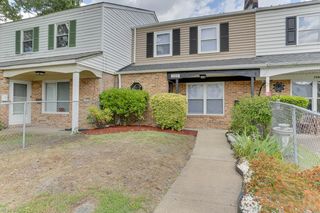 722 White Hall Ln, Virginia Beach, VA 23462