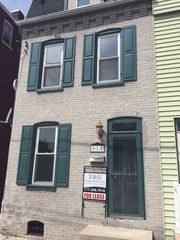 915 Blunston St, Columbia, PA 17512