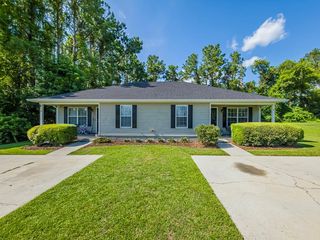 6010 Susan Cir #A/B, Valdosta, GA 31605