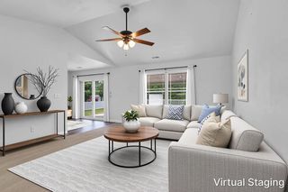 170 Travis St, Hollister, MO 65672