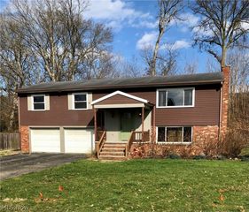 22430 Township Road 1203, West Lafayette, OH 43845