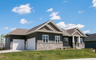 1000 Wood Lily Rd, Solon, IA 52333