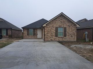 1670 Acadian Dr, Houma, LA 70363