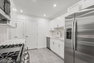 131-C Beverly Hill Ter BLDG 131 #C, Woodbridge, NJ 07095