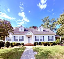408 W  Main St, Smithville, TN 37166