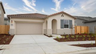 655 Estancia St, Lathrop, CA 95330