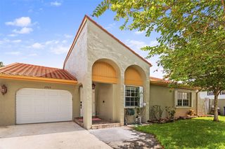 2905 Albatross Dr, Cooper City, FL 33026
