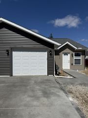 4715 Young Dr, Wooster, OH 44691