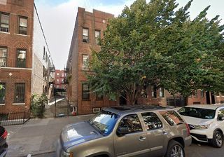 47 47th St, Woodside, NY 11377