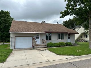 104 3rd St SE, Wadena, MN 56482