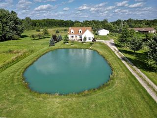 6405 Starville Rd, Cottrellville, MI 48039