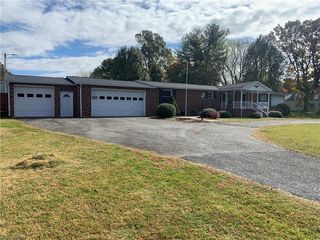 6917 S  State Highway 66, King, NC 27021