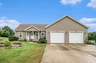 60692 Whitethorn Ln, Goshen, IN 46528