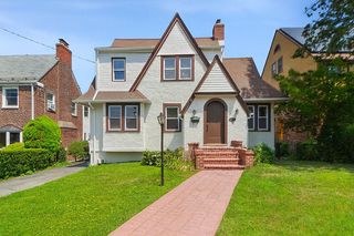 11 Crawford St, Yonkers, NY 10705