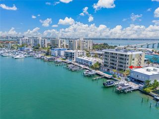 706 Bayway Blvd #301, Clearwater, FL 33767