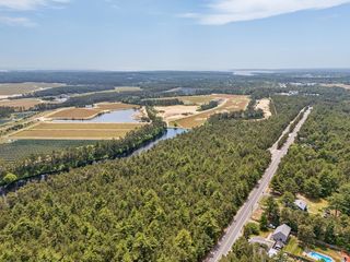 Charge Pond Rd, Wareham, MA 02571