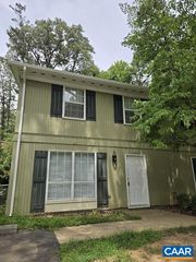 117 Longwood Dr #B, Charlottesville, VA 22903