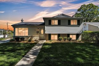 35968 Jamison St, Livonia, MI 48154