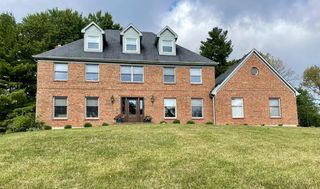 2769 Lawyers Point Dr, Cincinnati, OH 45244