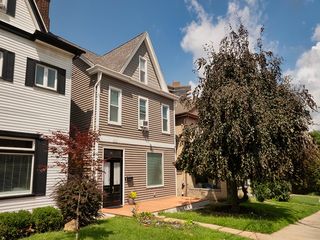 140 Cohassett St, Pittsburgh, PA 15211