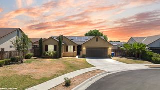 894 Himalaya Drive, Lemoore, CA 93245