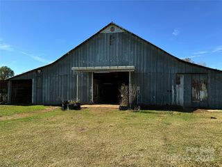 992 S  Potter Rd, Lancaster, SC 29720