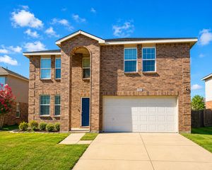 9116 Penny Ln, Fort Worth, TX 76123
