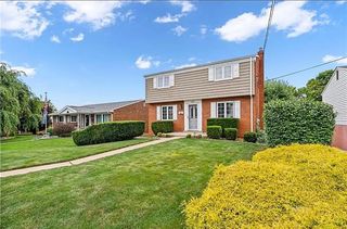 1308 Chaplin St, Conway, PA 15027