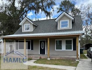 191 Island Dr, Midway, GA 31320