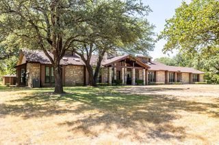 2300 W  Main St, Lancaster, TX 75146