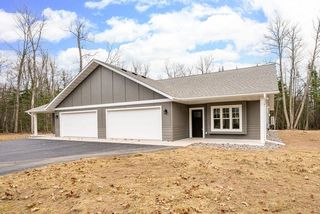 3136 Maple Dr #3136, Cloquet, MN 55720