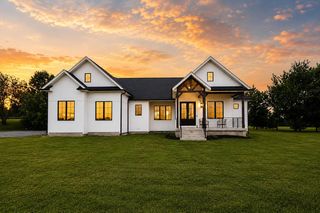 14743 Lawrence 1195, Aurora, MO 65605